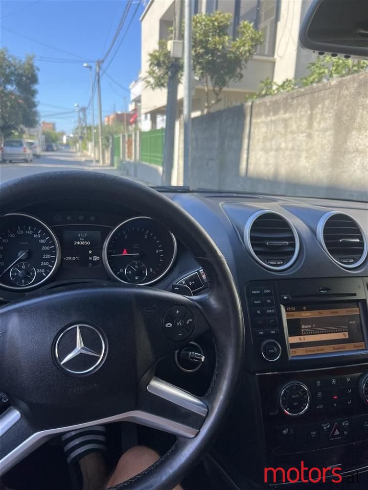 2010' Mercedes-Benz ML 350 photo #4