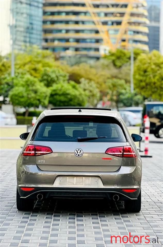 2015' Volkswagen Golf photo #4