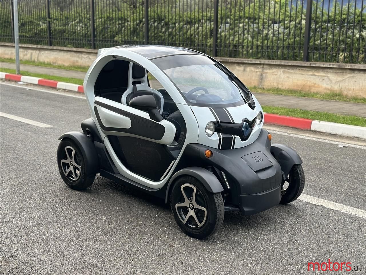 2014' Renault Twizy photo #4