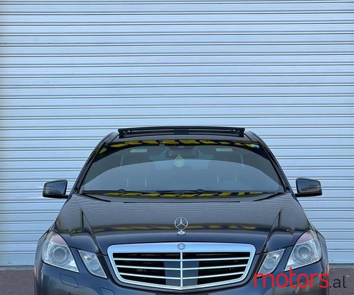 2011' Mercedes-Benz E 55 AMG photo #4