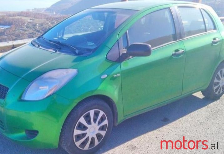 2010' Toyota Yaris photo #1