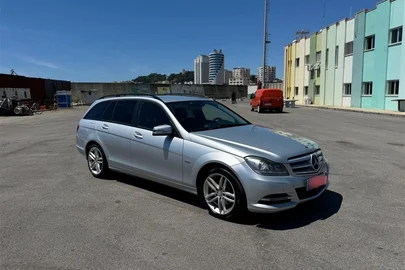 2012' Mercedes-Benz C 220