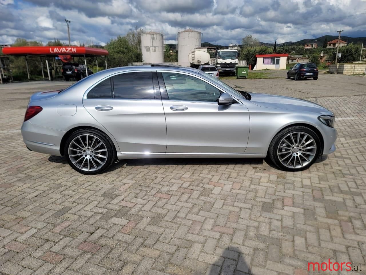 2015' Mercedes-Benz 220 photo #3