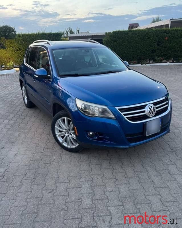 2009' Volkswagen Tiguan photo #3