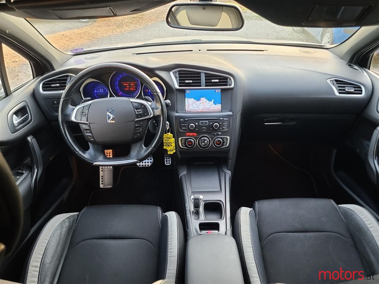 2012' Citroen DS4 photo #5