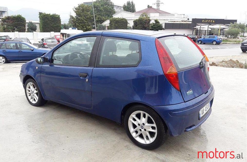 2002' Fiat Punto photo #2