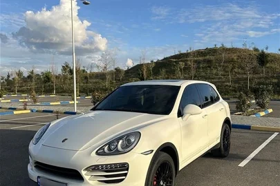 2011' Porsche Cayenne