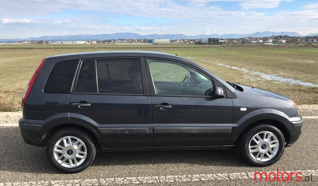 2006' Ford Fusion photo #1