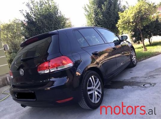 2010' Volkswagen Golf photo #1