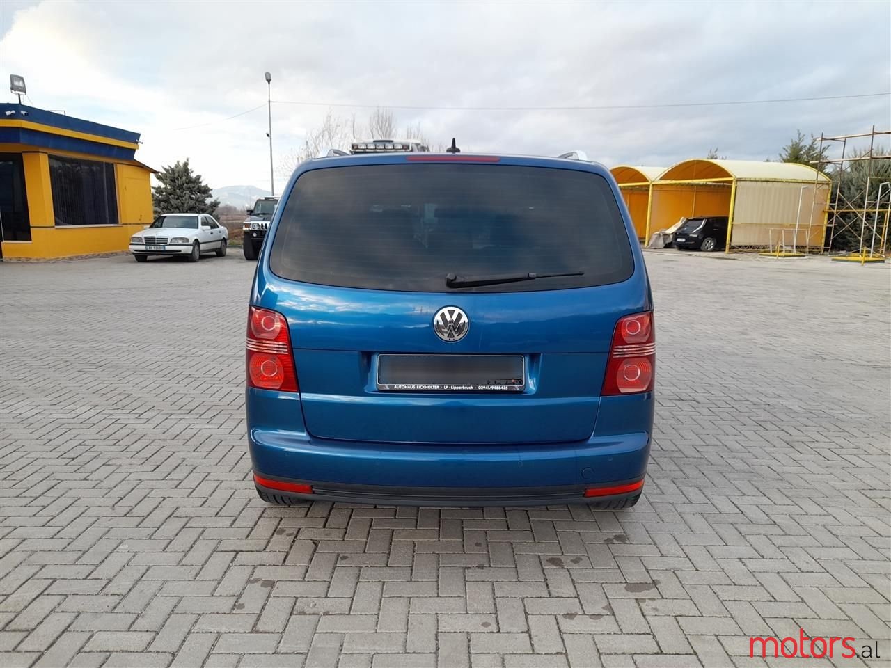 2007' Volkswagen Touran photo #5