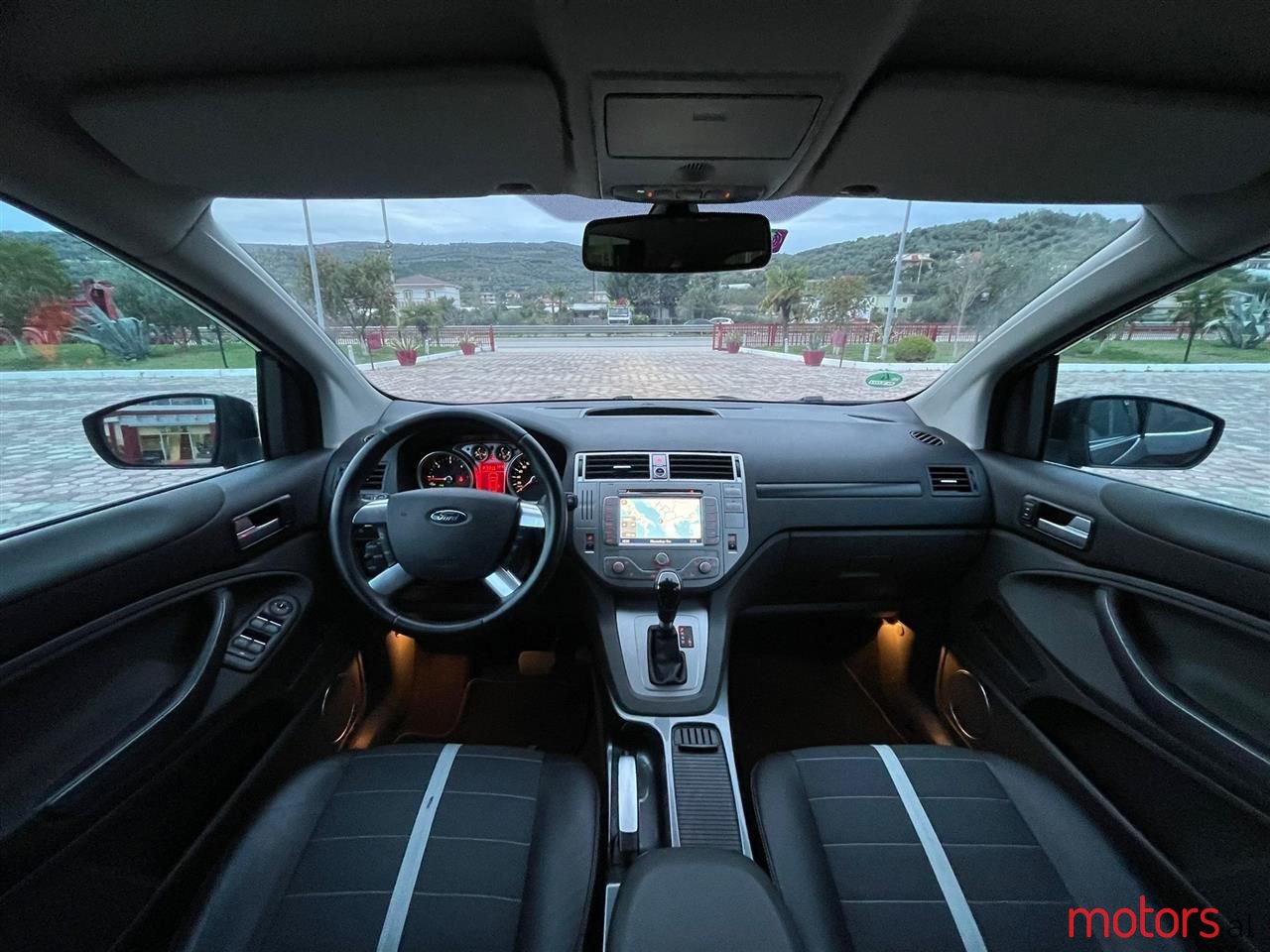 2010' Ford Kuga photo #6