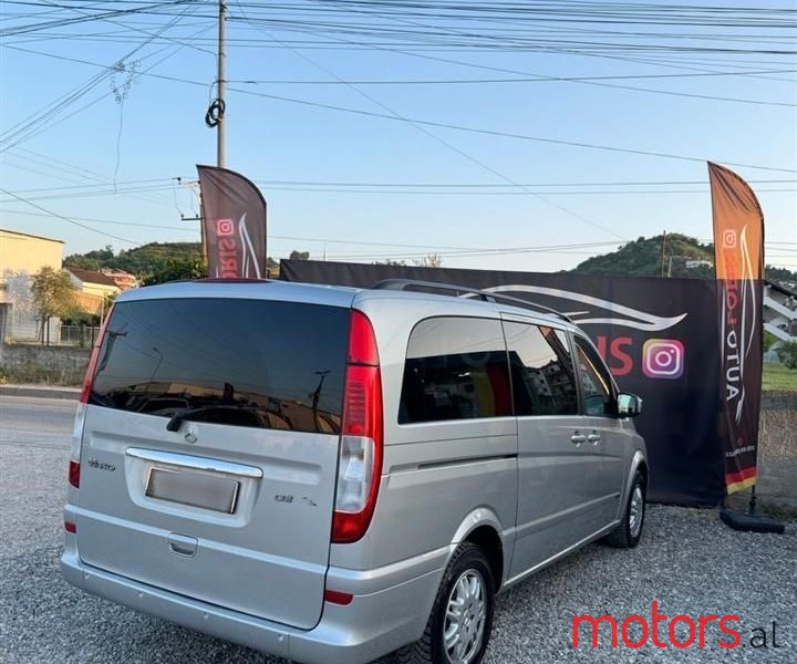 2010' Mercedes-Benz Viano photo #5