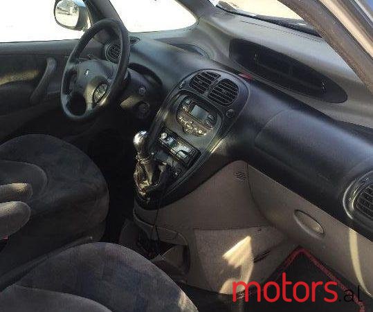 2002' Citroen Xsara Picasso photo #1