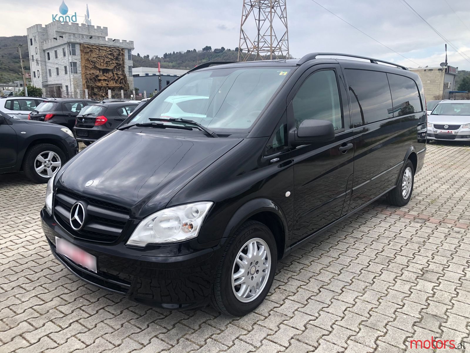 2013' Mercedes-Benz Viano photo #5