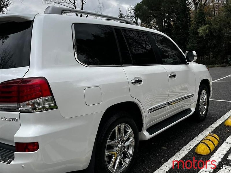 2013' Lexus LX 570 photo #4