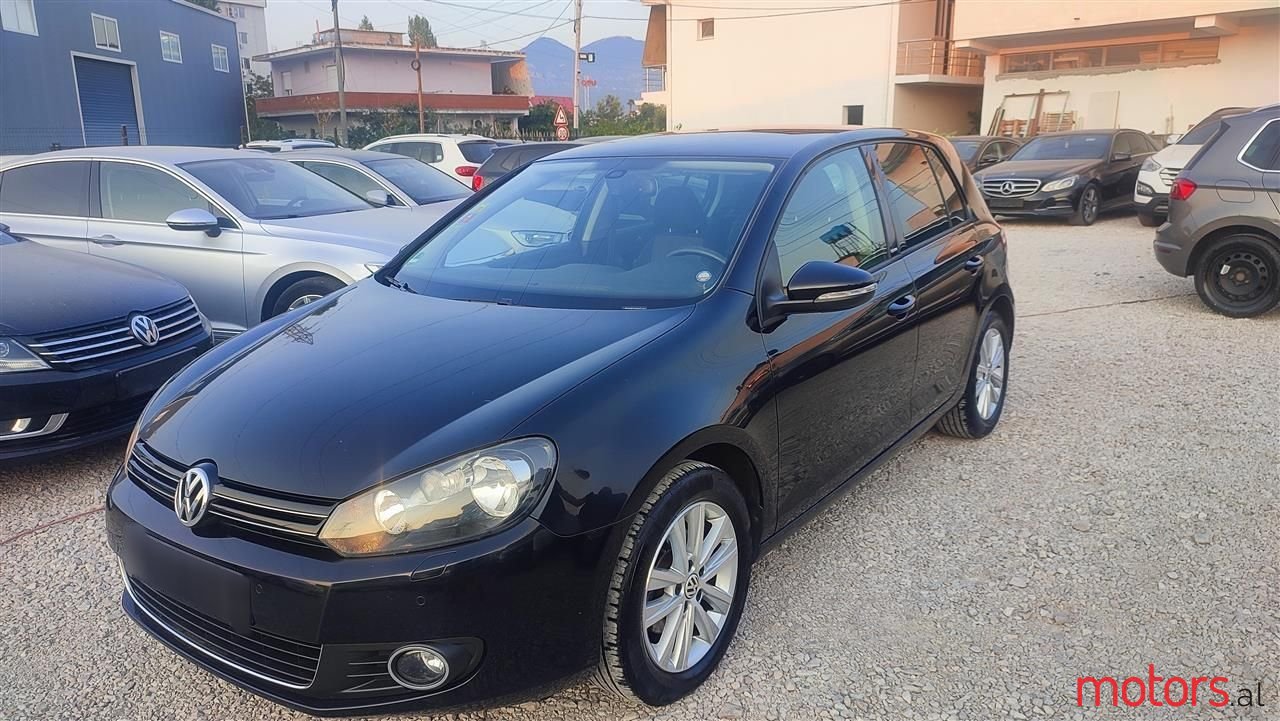 2012' Volkswagen Golf photo #1