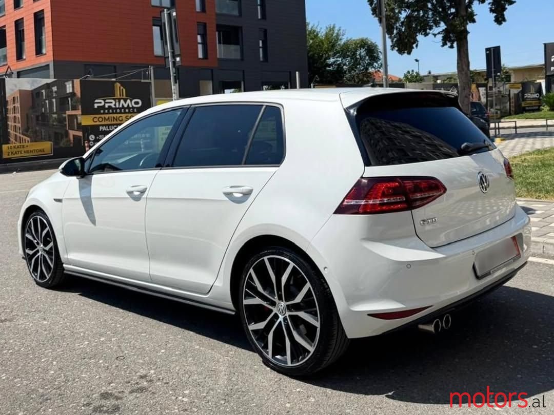 2014' Volkswagen Golf photo #4