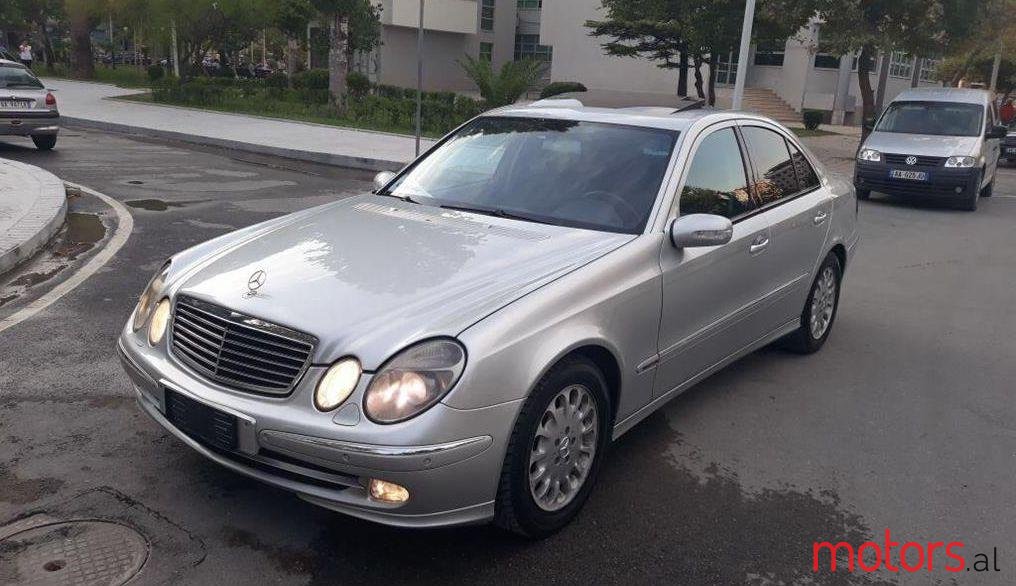 2003' Mercedes-Benz E 270 photo #1