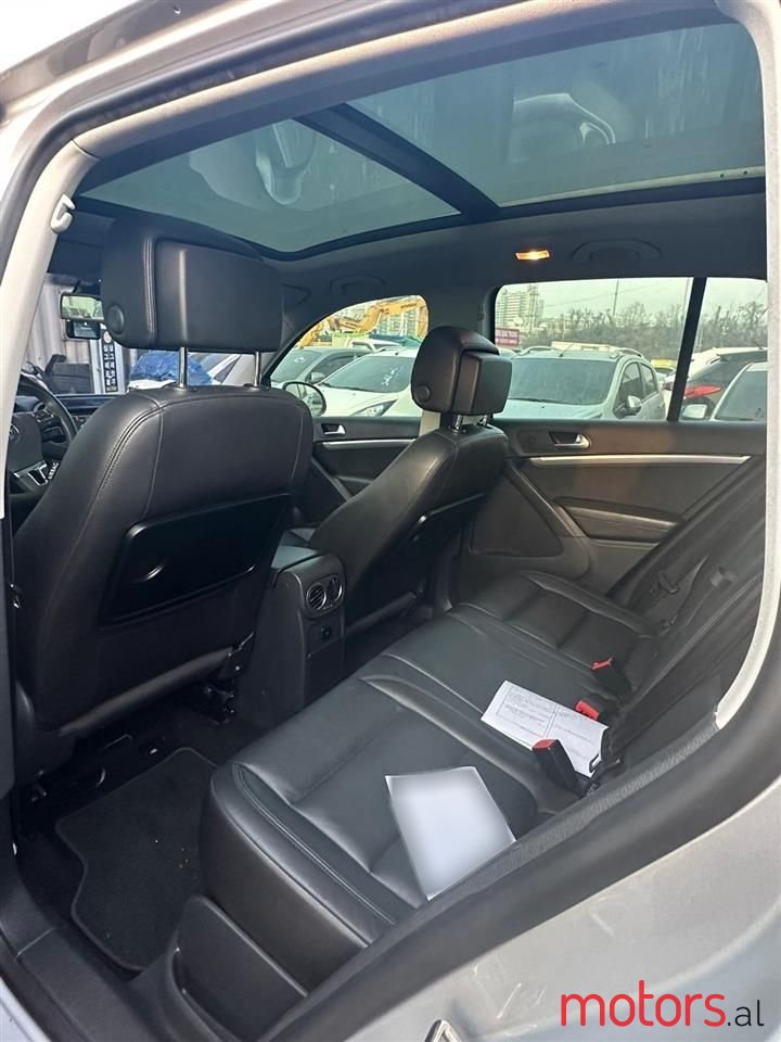 2013' Volkswagen Tiguan photo #2