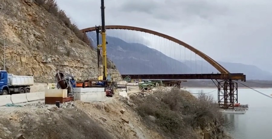 Ndërtimi i urës së re mbi Drin, devijohet trafiku i mjeteve që vijnë nga Kosova