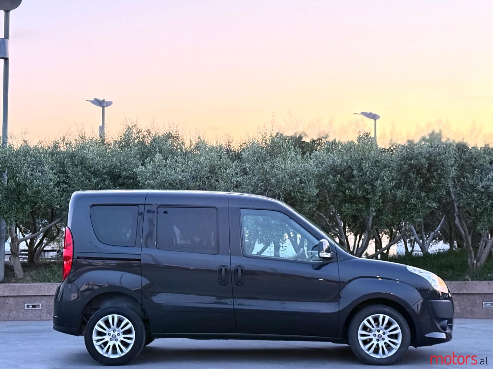 2013' Fiat Doblo photo #5