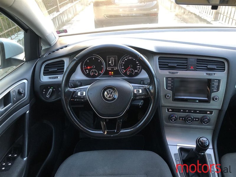 2014' Volkswagen Golf photo #2