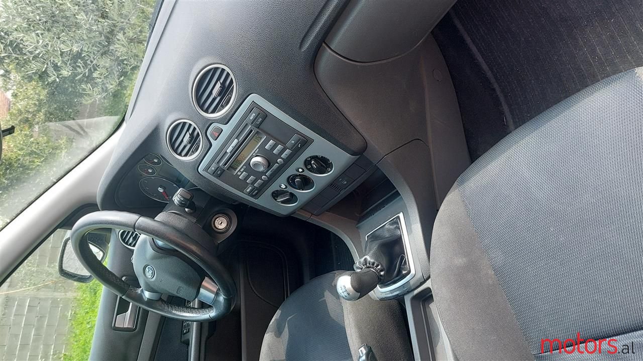 2007' Ford Focus photo #2