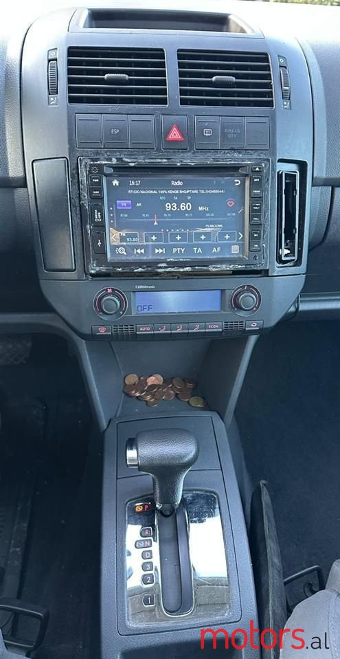 2003' Volkswagen Polo photo #3