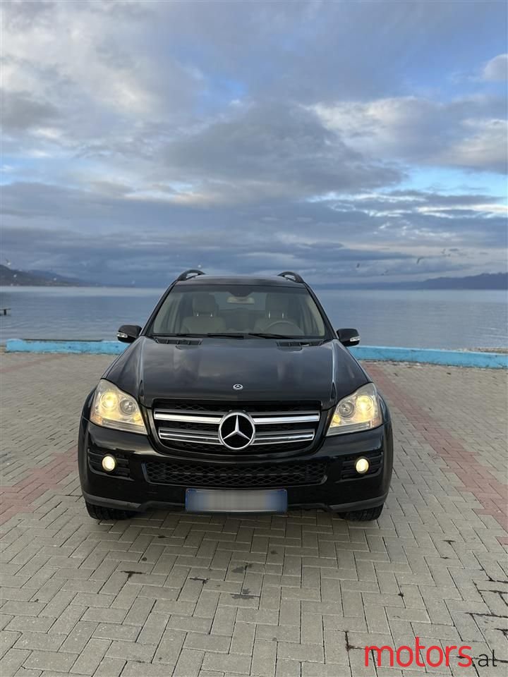 2008' Mercedes-Benz GL 320 photo #6