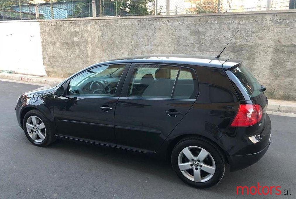 2007' Volkswagen Golf photo #2