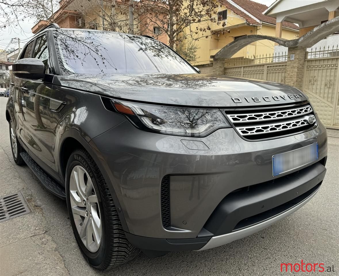2018' Land Rover Discovery photo #3