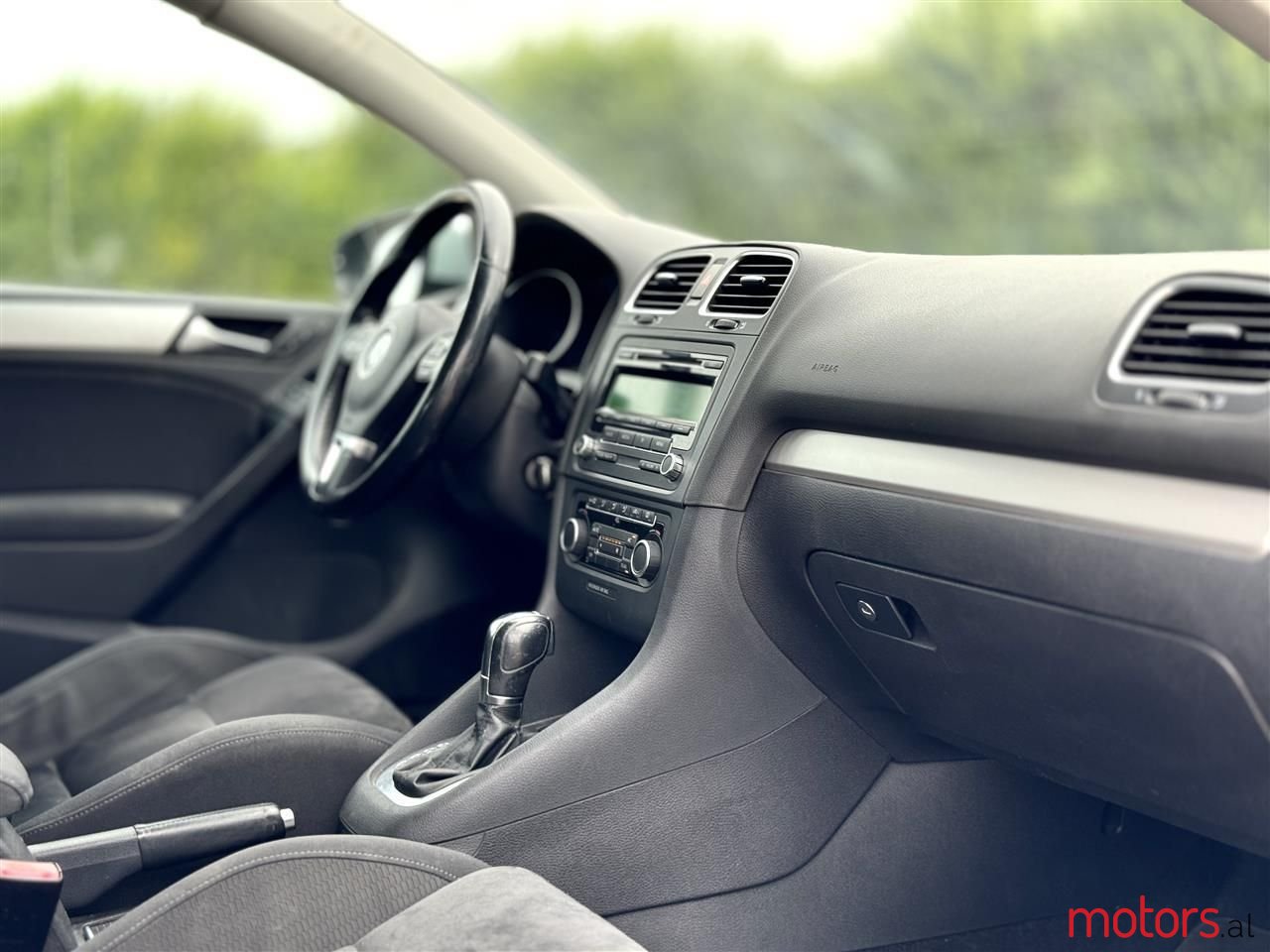 2014' Volkswagen Golf photo #6