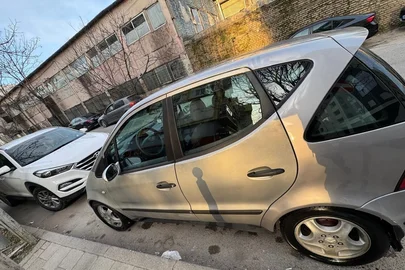 2002' Mercedes-Benz 190