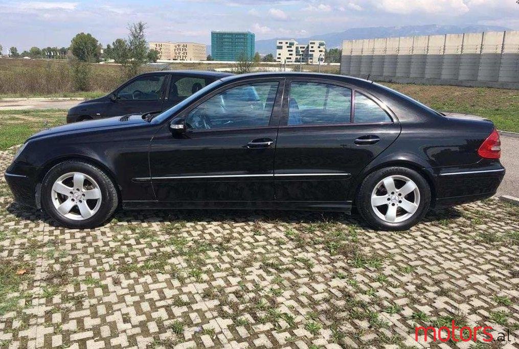 2006' Mercedes-Benz E 270 photo #1