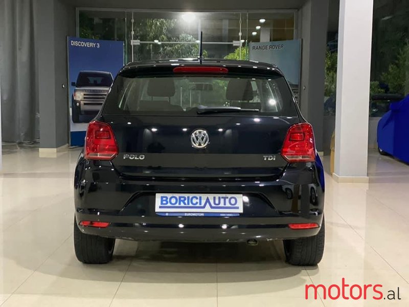 2015' Volkswagen Polo photo #3