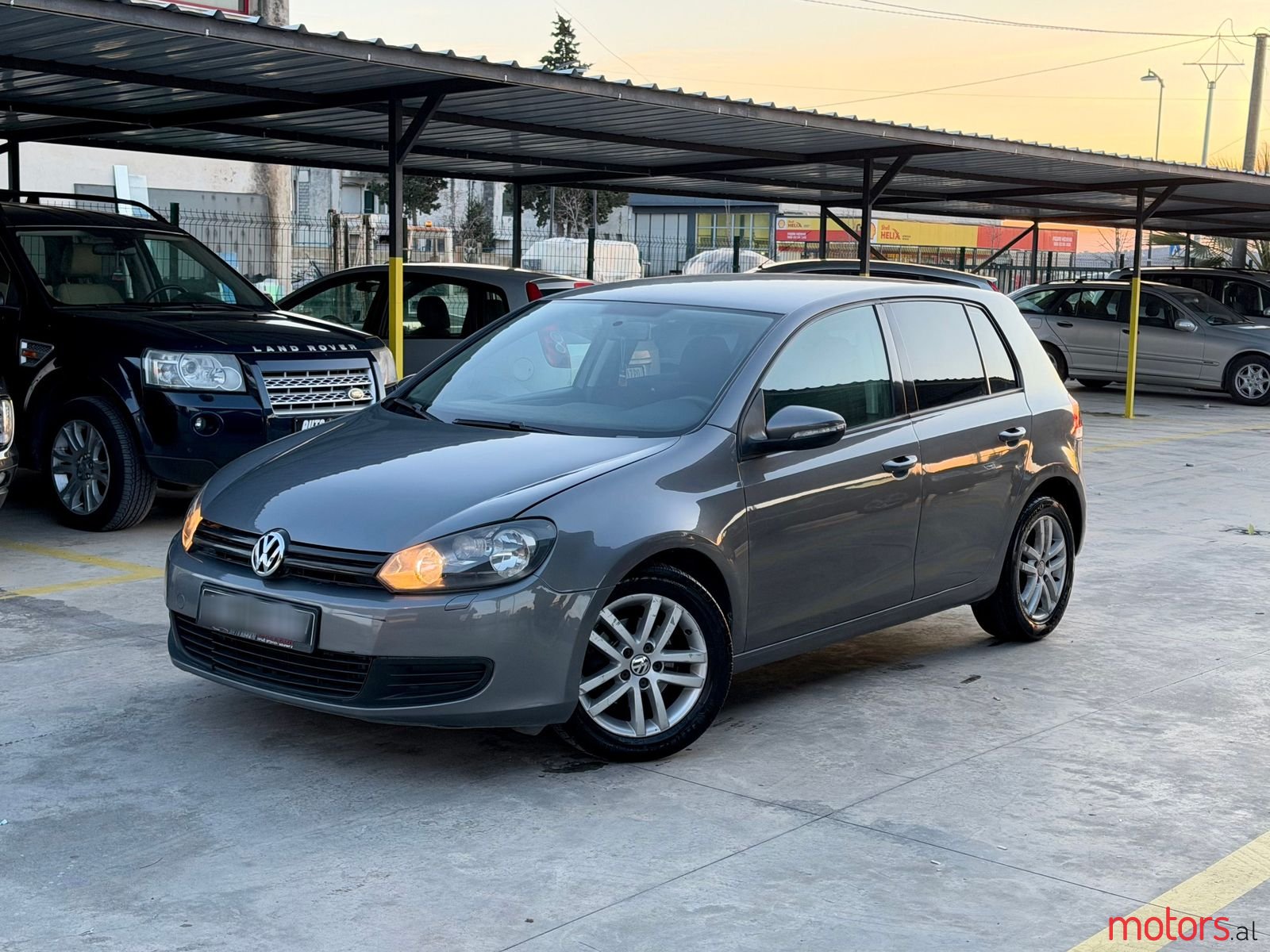 2009' Volkswagen Golf photo #1