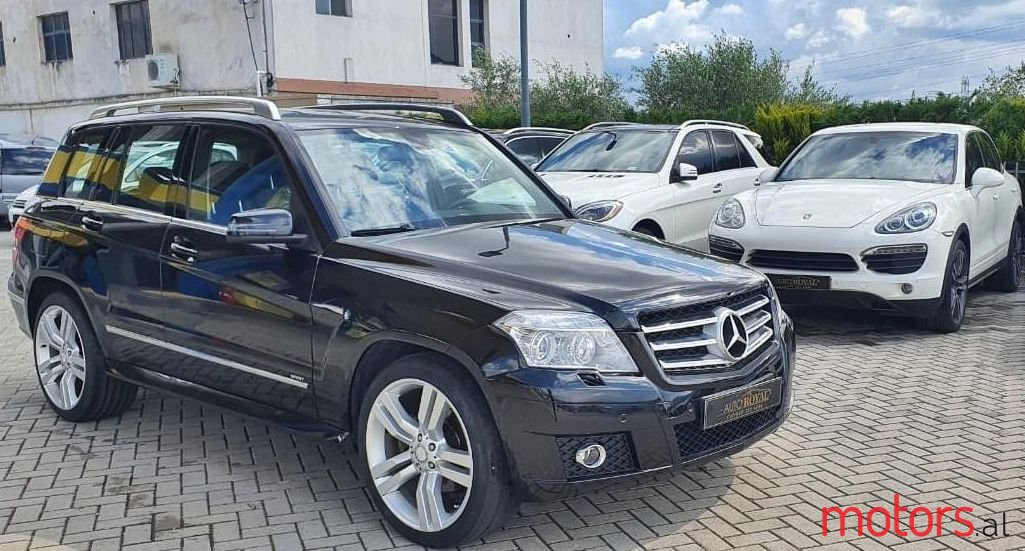 2010' Mercedes-Benz GLK 320 photo #1