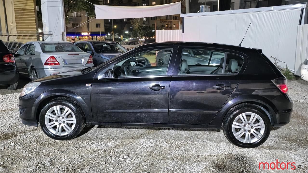 2009' Opel Astra photo #1