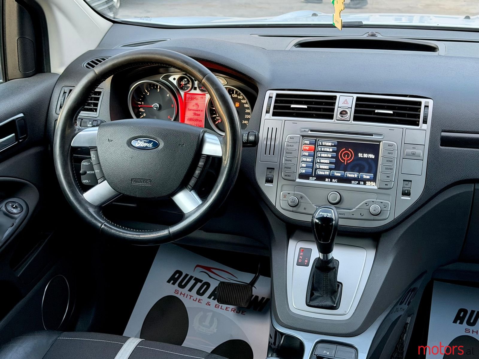 2011' Ford Kuga photo #6