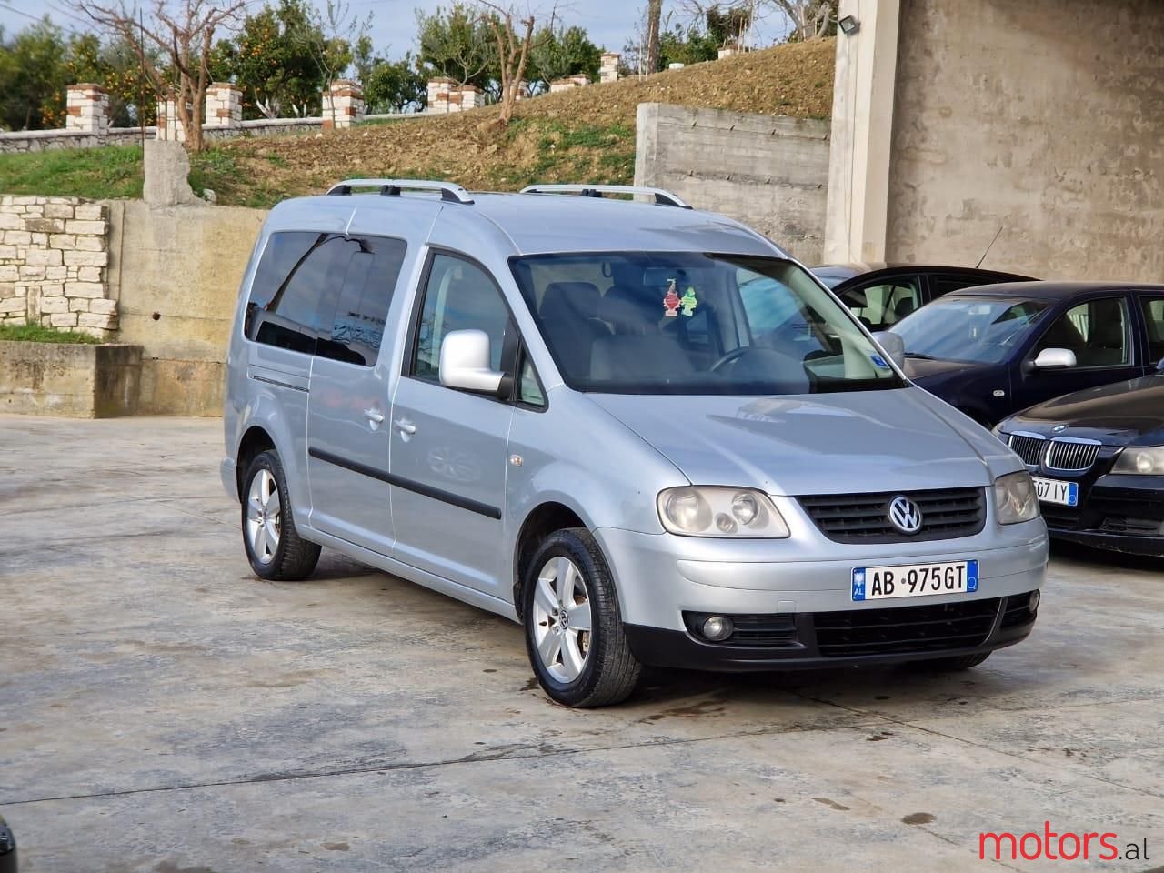 2010' Volkswagen Caddy photo #3