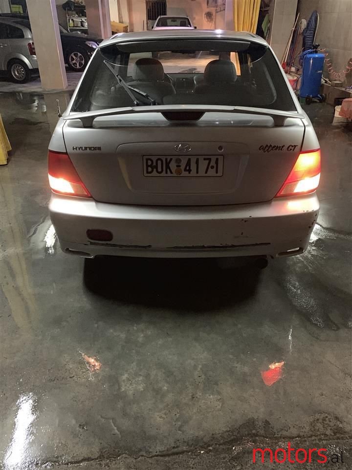 2002' Hyundai Accent photo #2