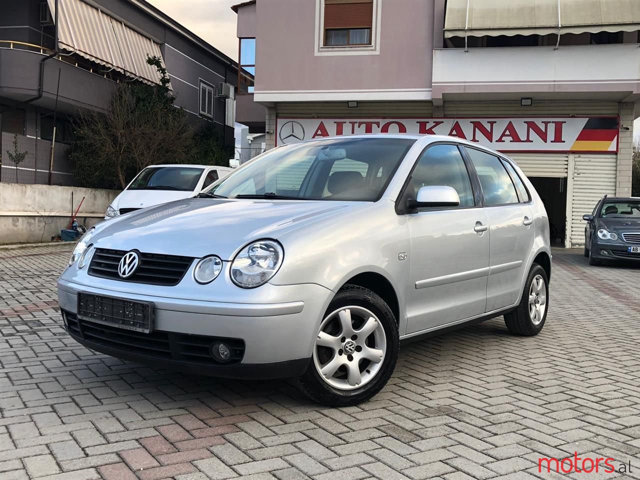 2005' Volkswagen Polo photo #1