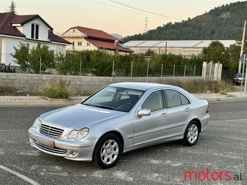 2005' Mercedes-Benz C 220 photo #4