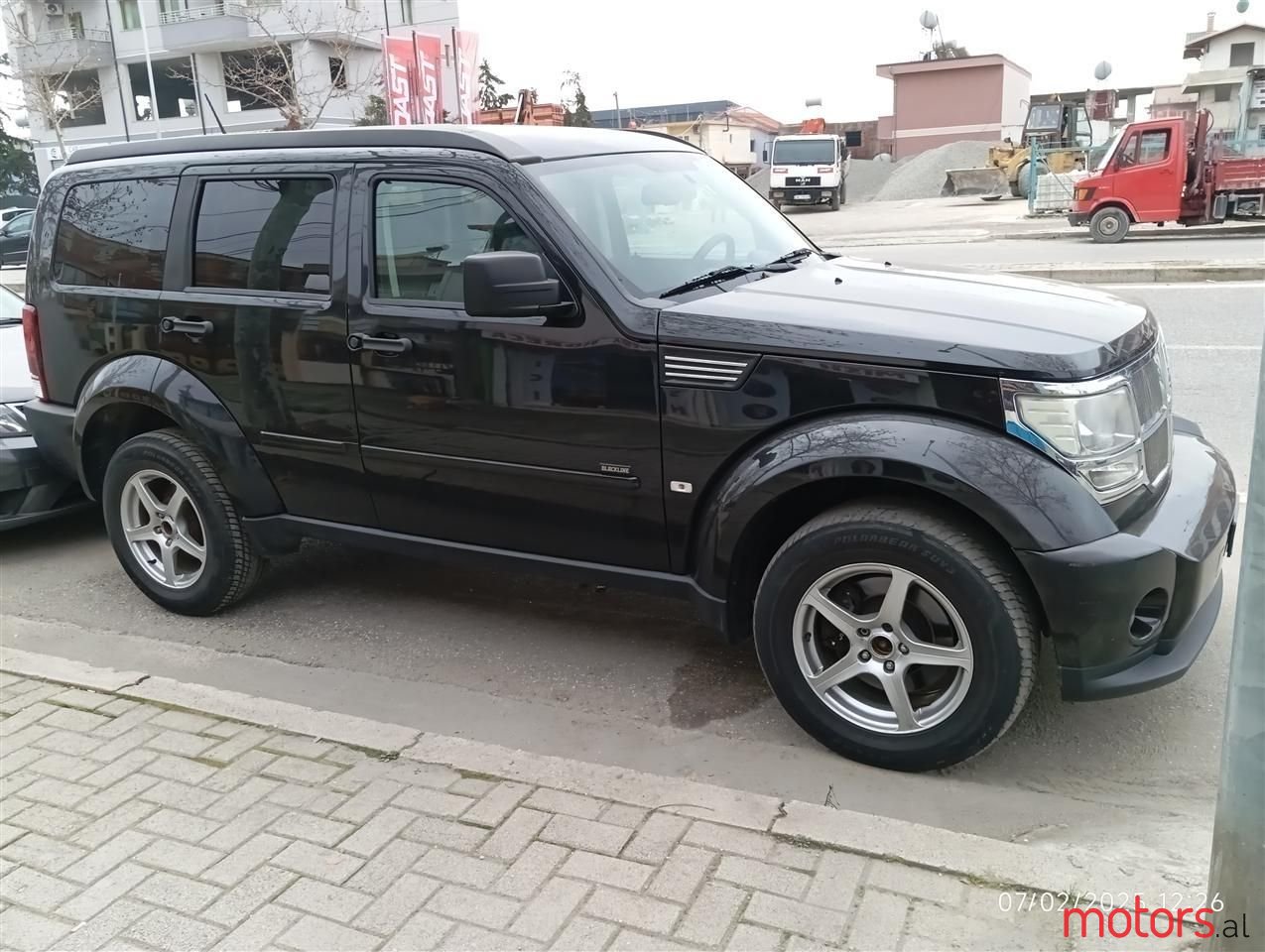 2010' Dodge Nitro photo #3