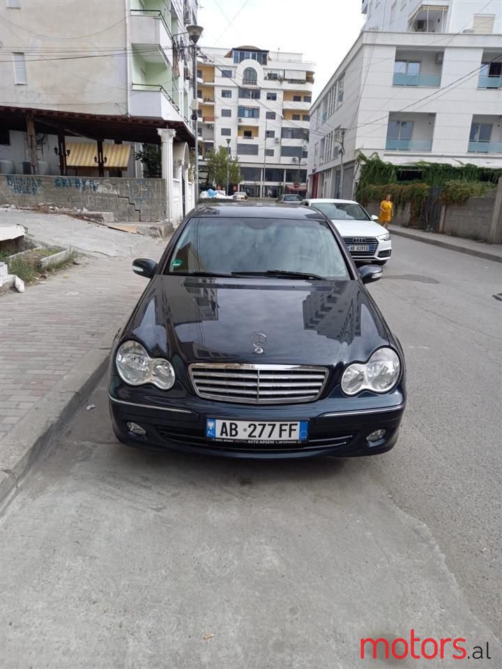 2005' Mercedes-Benz C 220 photo #1