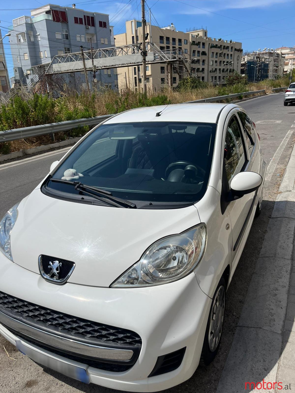 2011' Peugeot 107 photo #5