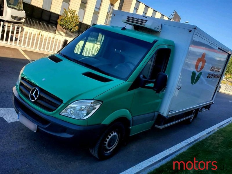 2012' Mercedes-Benz V 200 photo #1