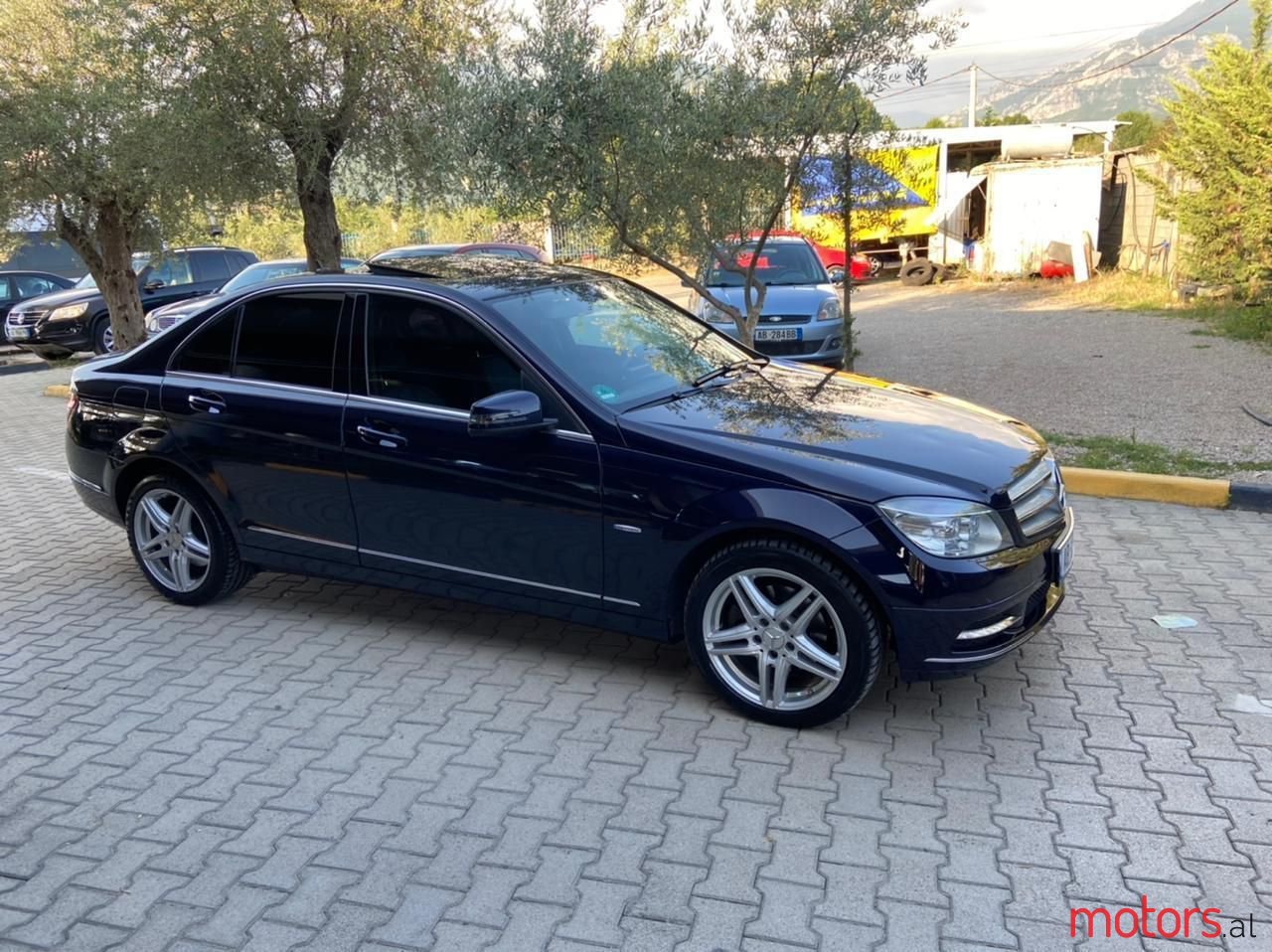 2010' Mercedes-Benz C 220 photo #2