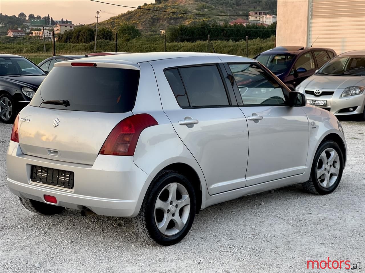 2006' Suzuki Swift photo #3