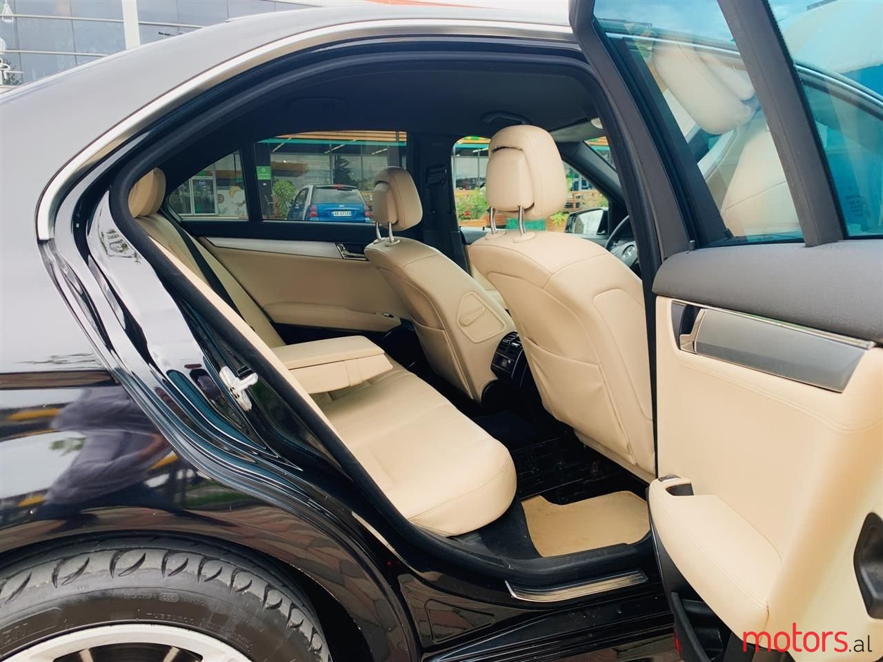 2008' Mercedes-Benz C 320 photo #4